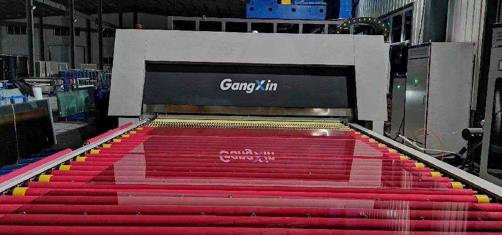 鋼化爐：玻璃“淬火”的變形金剛